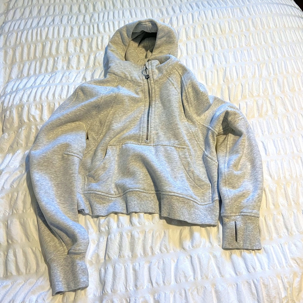 GUC - Lululemon Scuba Half Zip Cropped XS/S Light Heather